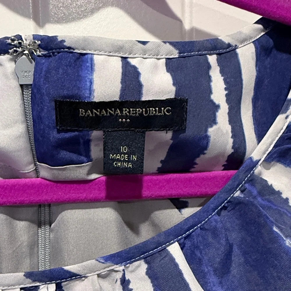 Banana Republic Blue and White Grey Patterned Dress